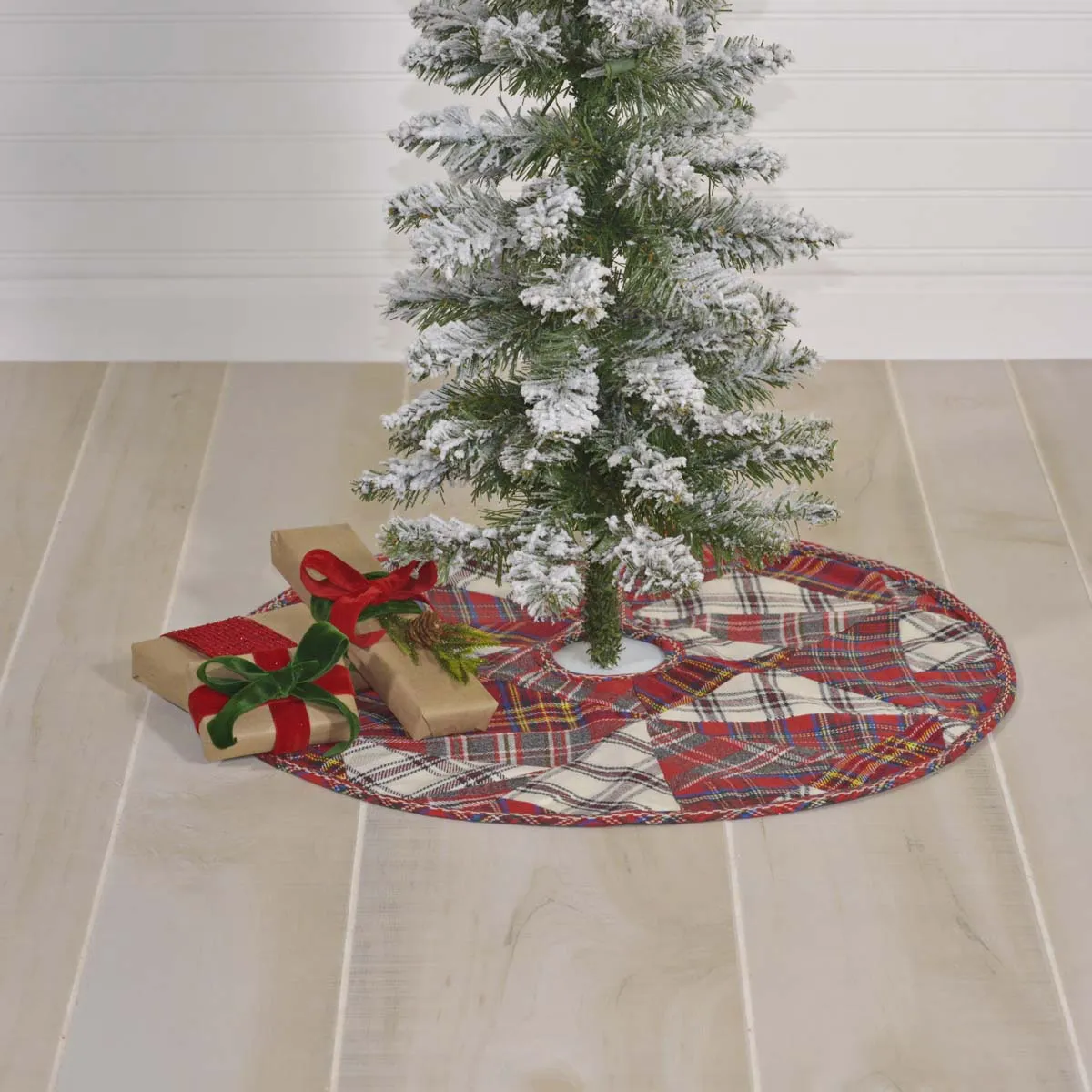 Peyton Tree Skirt