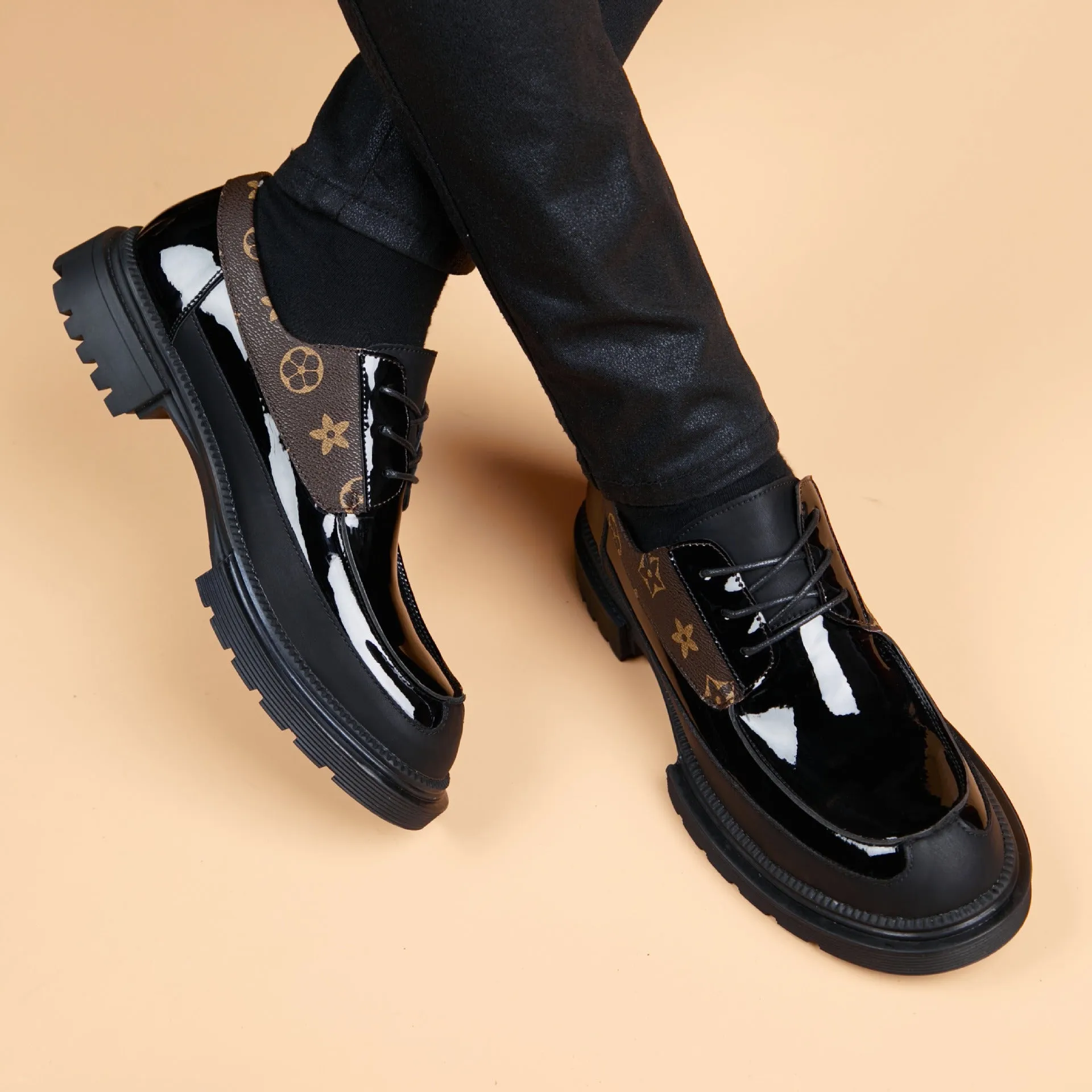 Round-toe shoes for men, business and casual, trendy, high-gloss leather shoes, genuine leather, breathable, thick-soled, British-style wedding shoes for men