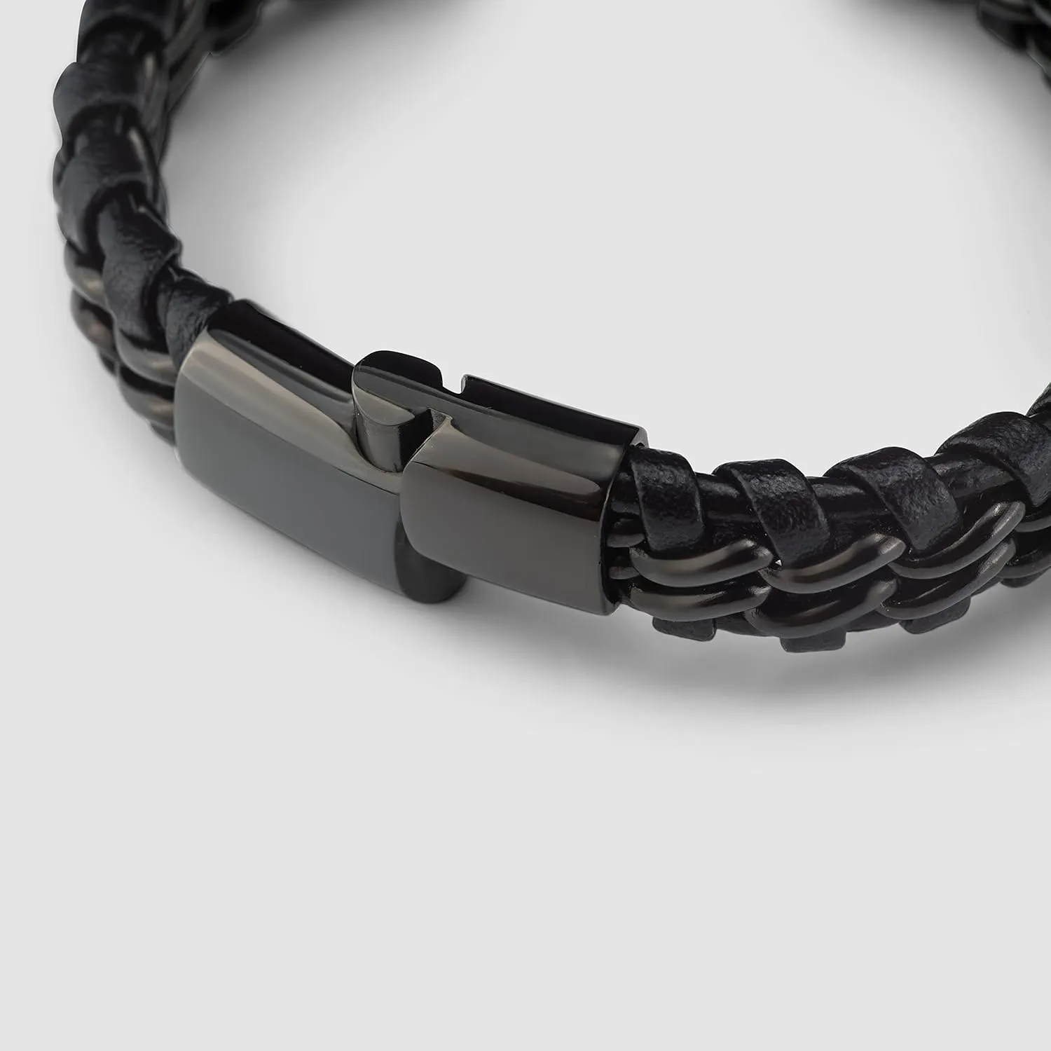 SERASAR | Premium Genuine Leather Bracelet [Steel] for Men in Black | Magnetic Stainless Steel Clasp in Black, Silver and Gold | Exclusive Jewellery Box | Great Gift Idea
