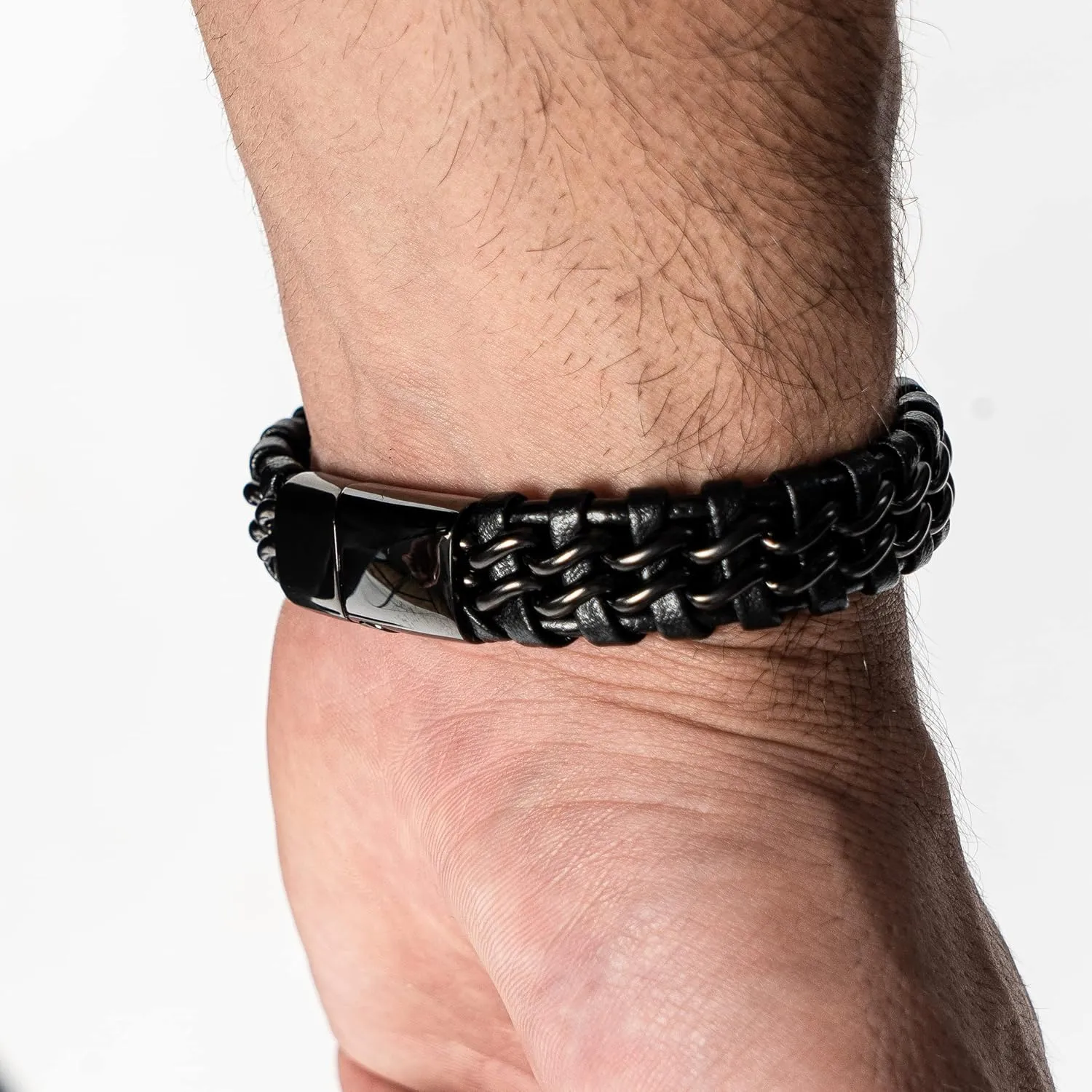 SERASAR | Premium Genuine Leather Bracelet [Steel] for Men in Black | Magnetic Stainless Steel Clasp in Black, Silver and Gold | Exclusive Jewellery Box | Great Gift Idea